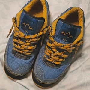 Women's shoes